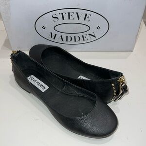 AUTH NIB STEVE MADDEN KADIEE FLAT BLACK